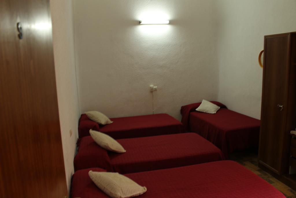Hostal Xucar Madri Quarto foto