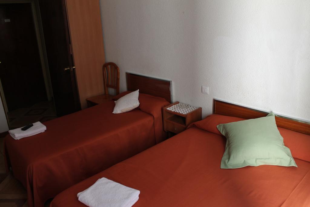 Hostal Xucar Madri Quarto foto
